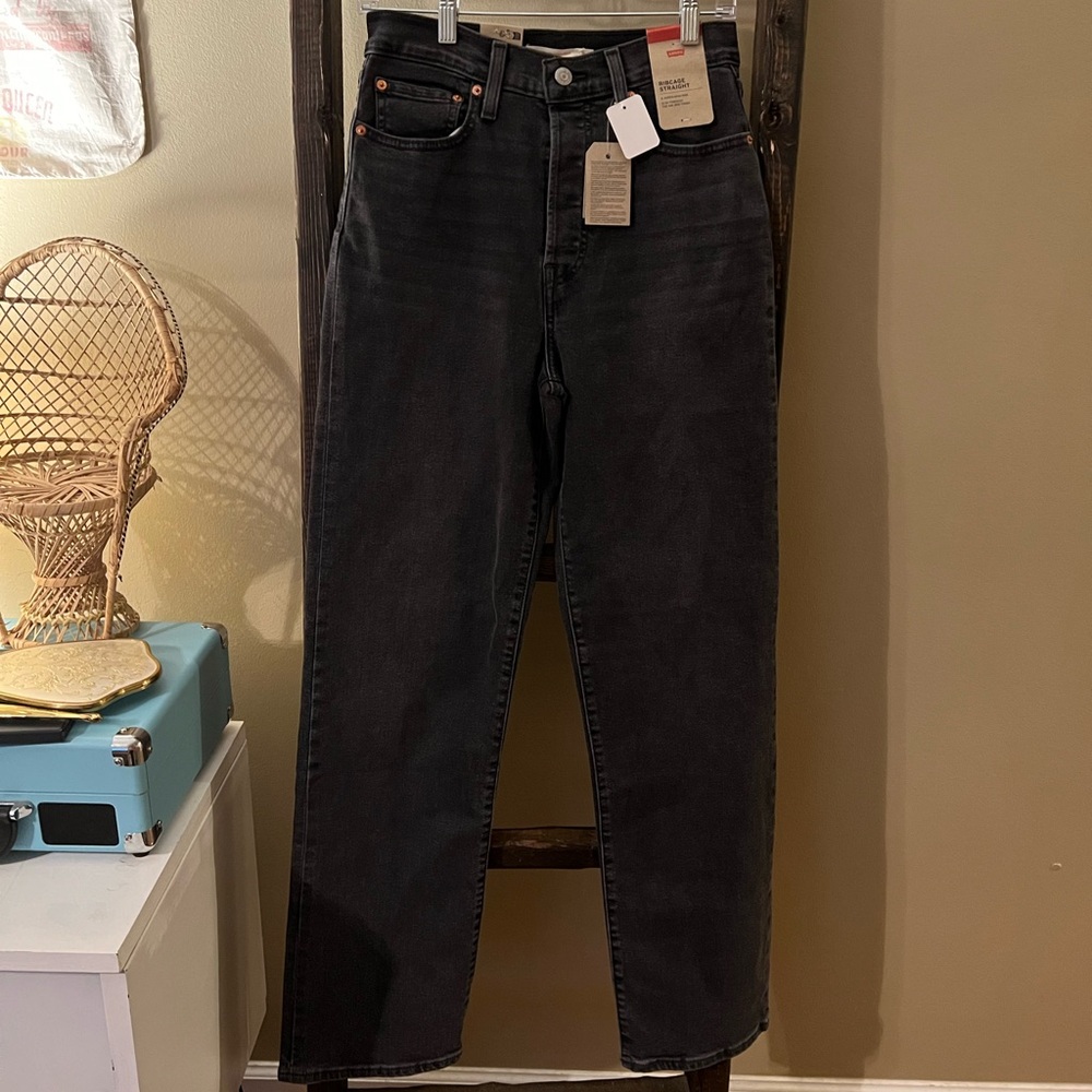 Levi's Women's ribcage straight High Rise Jeans - Black W28 L30